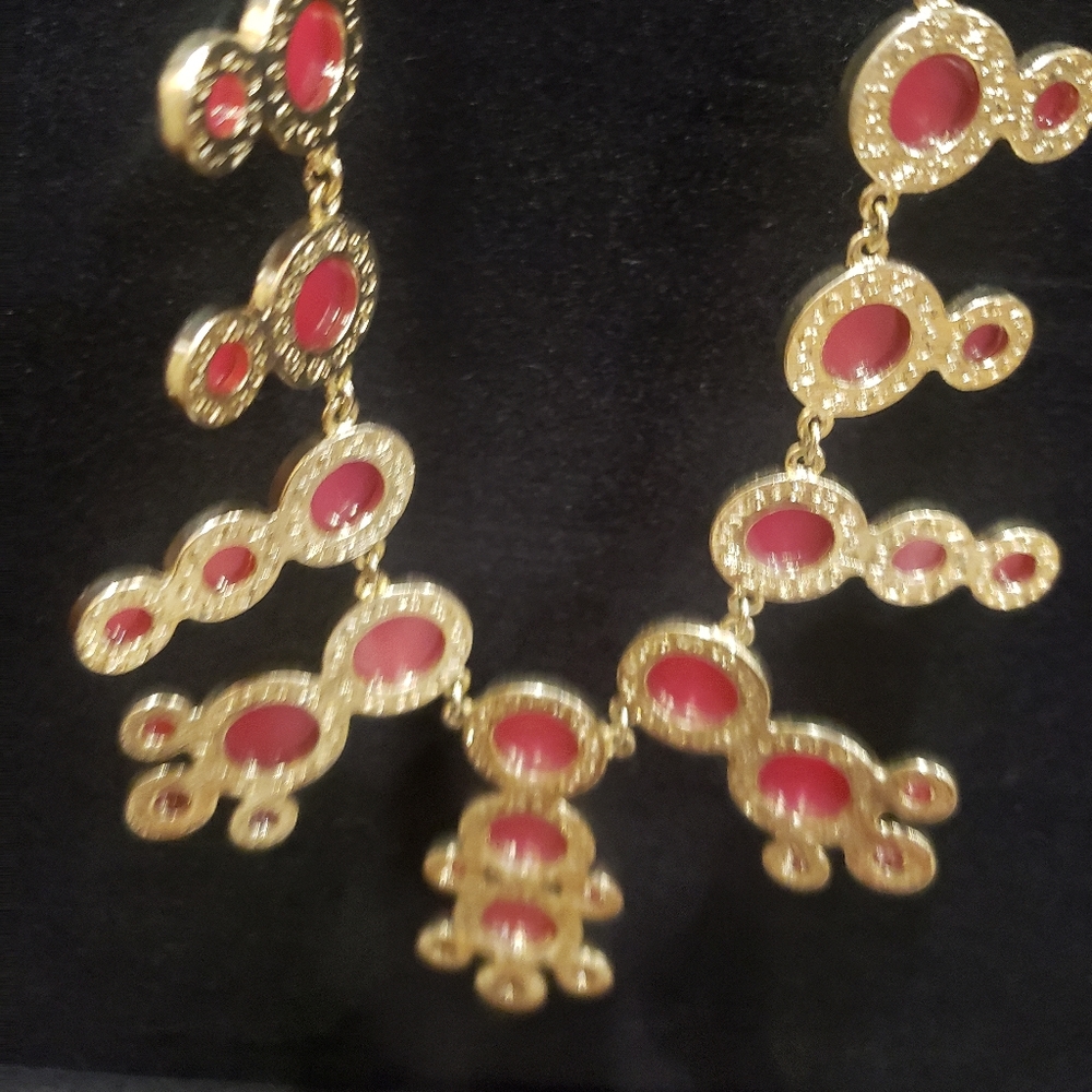 Statement Necklace - Picture 3 of 4